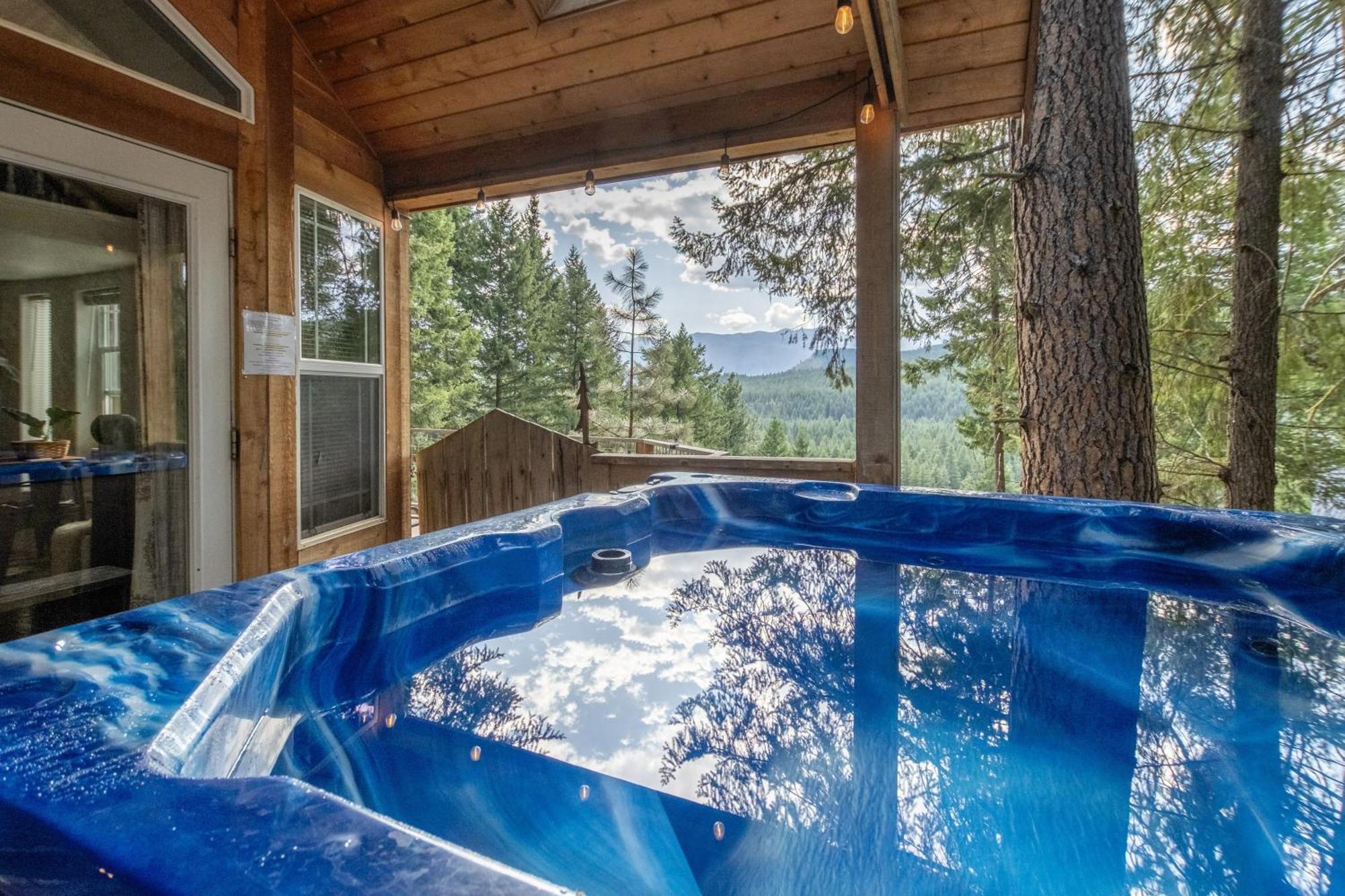 Das Tree Haus By Nw Comfy Cabins Левенуэрт Экстерьер фото